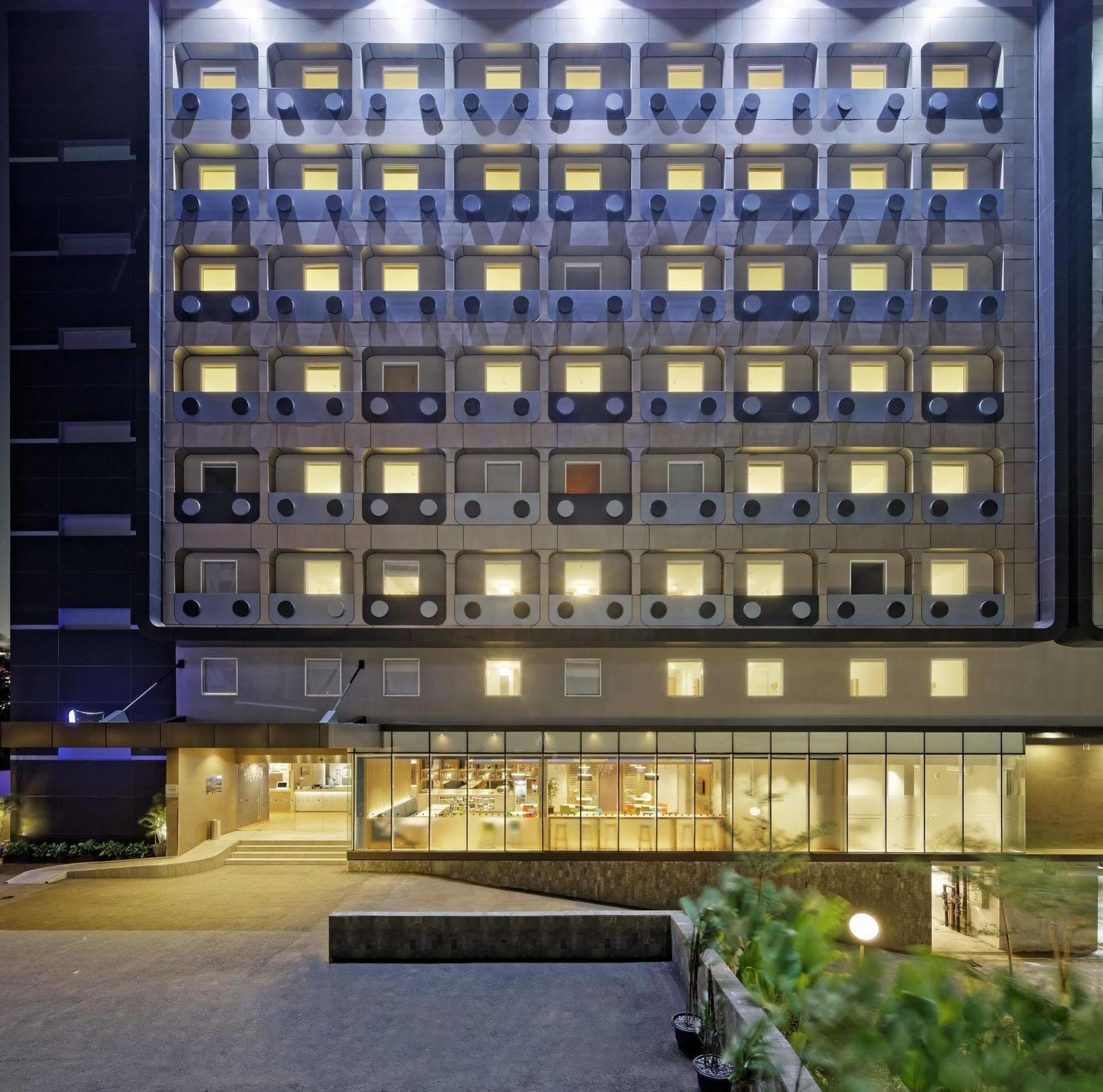 Ibis Budget Jakarta Airport Tangerang Exterior photo